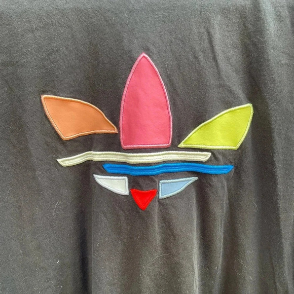 Adidas  Shattered Trefoil T-Shirt, size Youth 18 (Small) - Picture 5 of 11